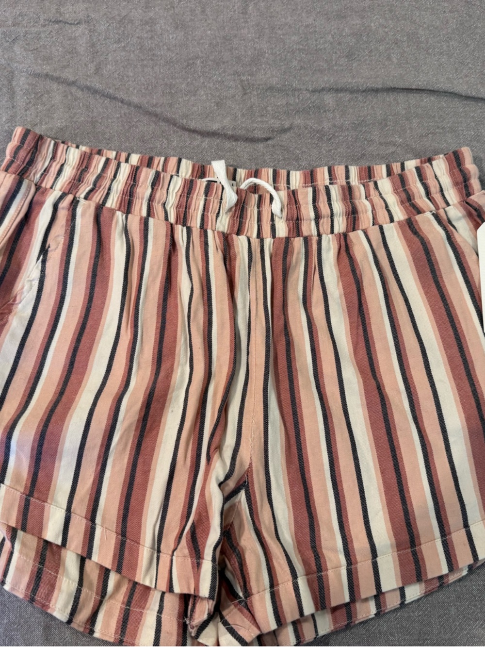 Striped Elastic-Waist Women’s Shorts - Pink/Tan